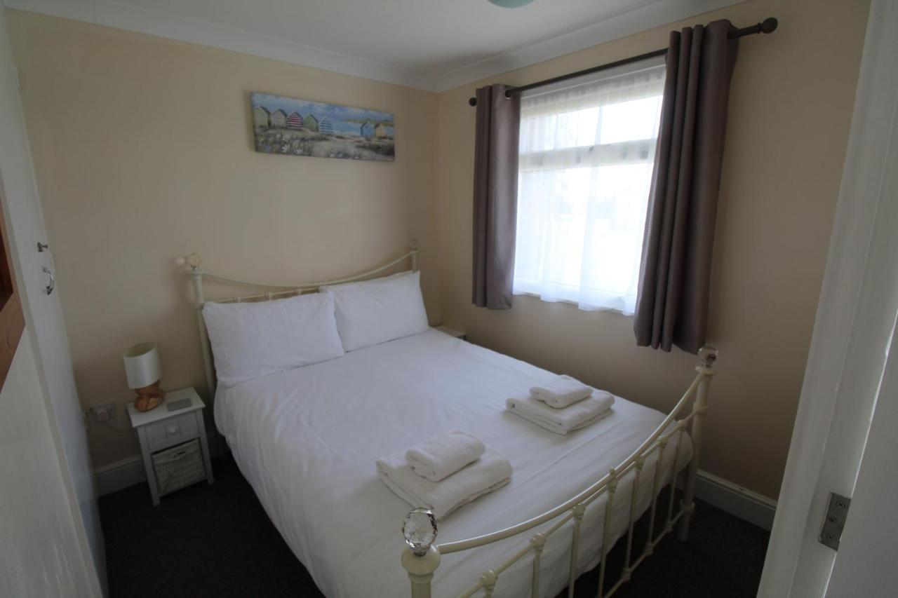 Relaxing Chalet On Popular California Sands Short Stroll To Beach, Nr Norfolk Broads & Great Yarmouth Scratby Bagian luar foto