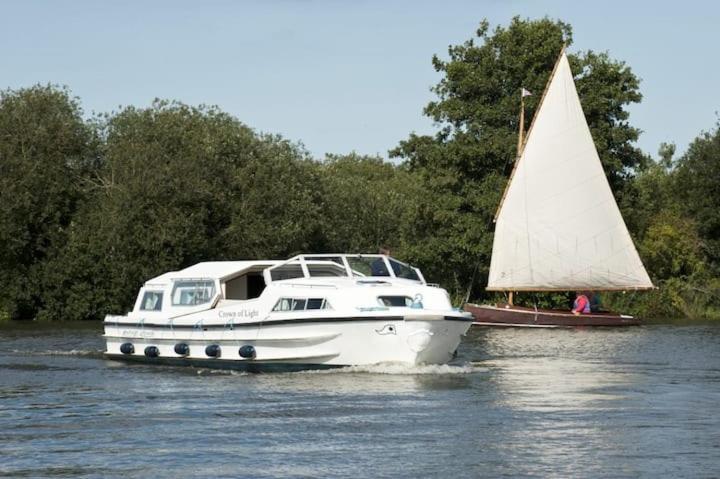Relaxing Chalet On Popular California Sands Short Stroll To Beach, Nr Norfolk Broads & Great Yarmouth Scratby Bagian luar foto